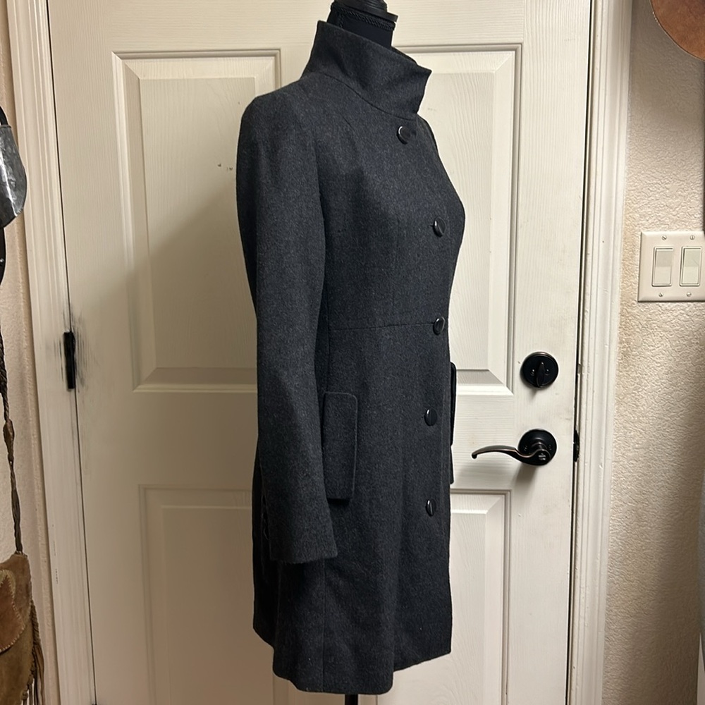 Love 21 Gray Black XS Coat , 52% Woo, 33% Polyester, 7% Rayon, 4% Acrylic - Picture 5 of 9